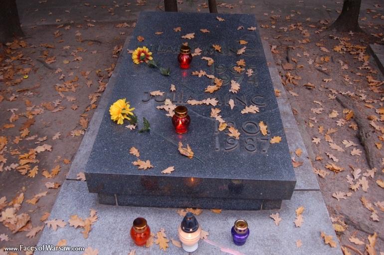 Faces of Warsaw - Powązki - Military Cemetery, Avenue of the Meritorious (Aleja Zasłużonych), All Saints 2008