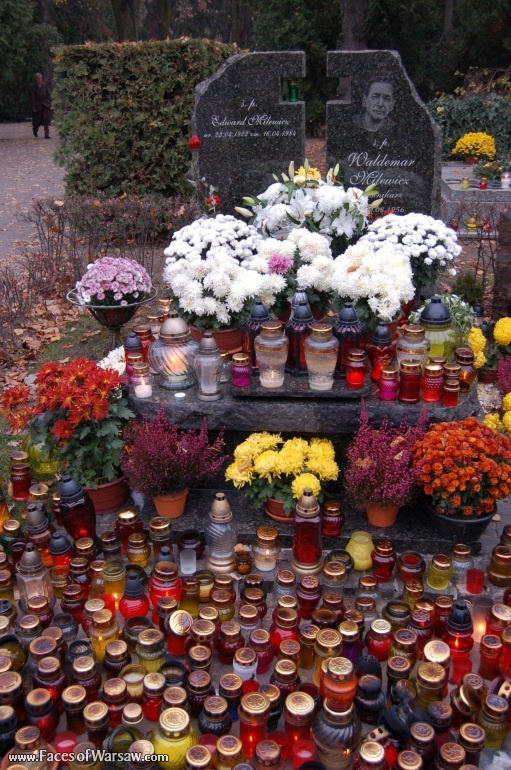 Faces of Warsaw - Powązki - Military Cemetery, Avenue of the Meritorious (Aleja Zasłużonych), All Saints 2008