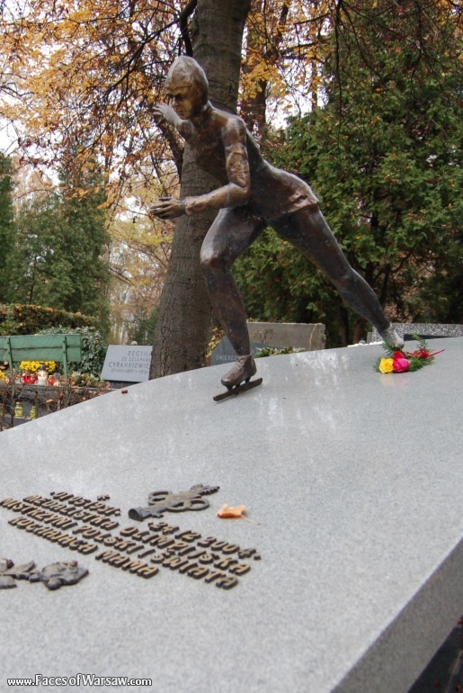 Faces of Warsaw - Powązki - Military Cemetery, Avenue of the Meritorious (Aleja Zasłużonych), All Saints 2008