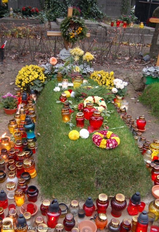 Faces of Warsaw - Powązki - Military Cemetery, Avenue of the Meritorious (Aleja Zasłużonych), All Saints 2008
