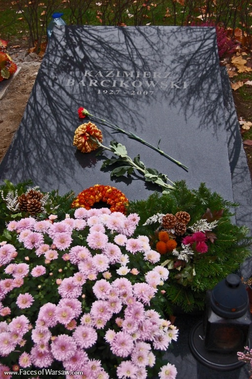 Faces of Warsaw - Powązki - Military Cemetery, Avenue of the Meritorious (Aleja Zasłużonych), All Saints 2008