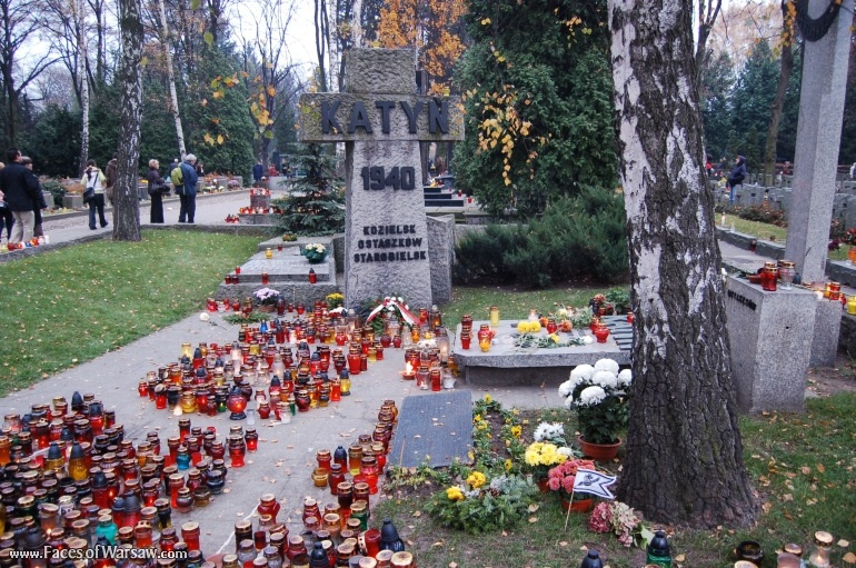 Faces of Warsaw - Powązki - Military Cemetery, All Saints 2008