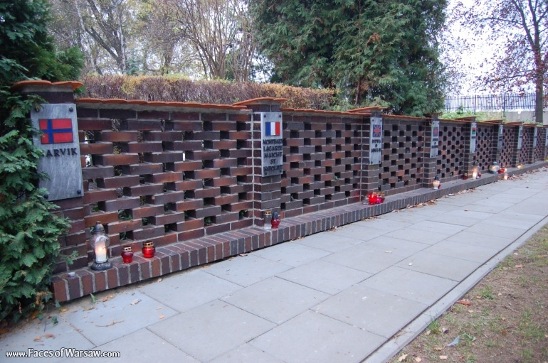 Faces of Warsaw - Powązki - Military Cemetery, All Saints 2008