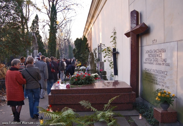 Faces of Warsaw - Powązki - All Saints 2008