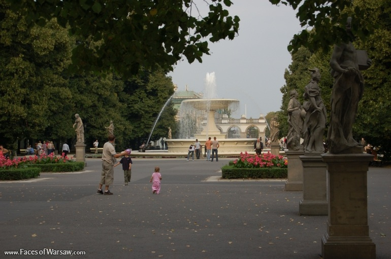 Faces of Warsaw - Saxon Garden (Ogród Saski) - Gallery of Sculptures