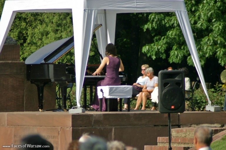 Faces of Warsaw - Sunday Piano Concerts in Łazienki