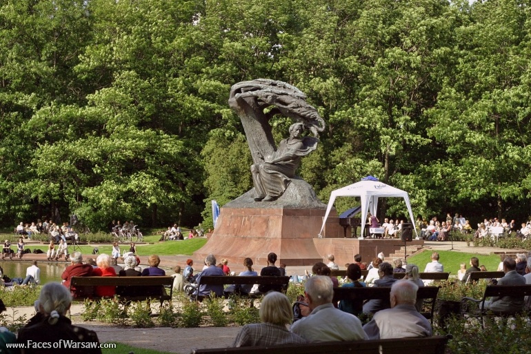 Faces of Warsaw - Sunday Piano Concerts in Łazienki