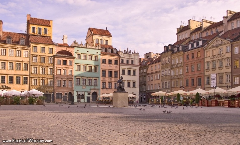 Faces of Warsaw - Market-Place in the morning