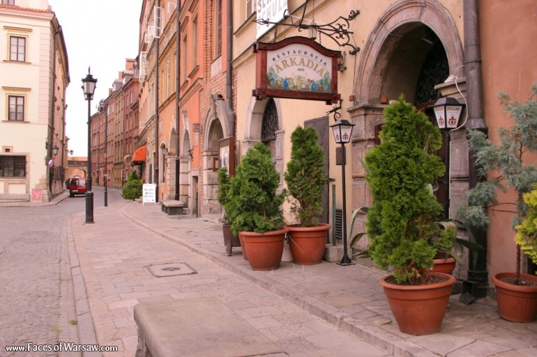 Faces of Warsaw - Market - Place