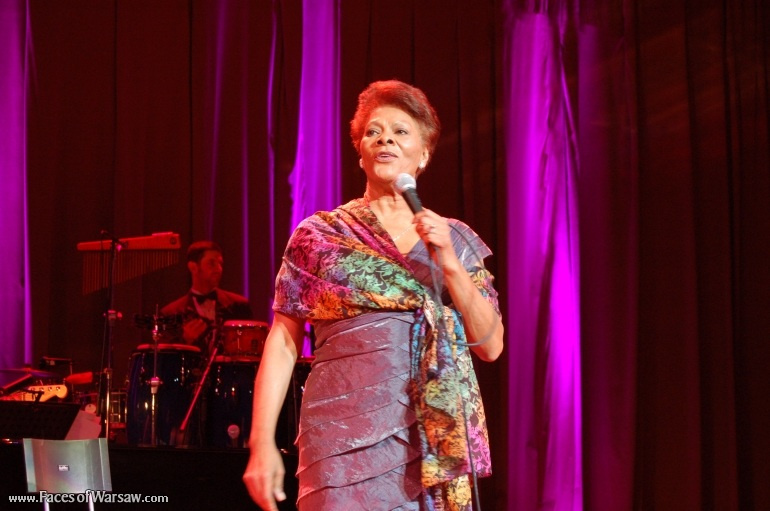 Faces of Warsaw - Dionne Warwick concert at the Congress Hall