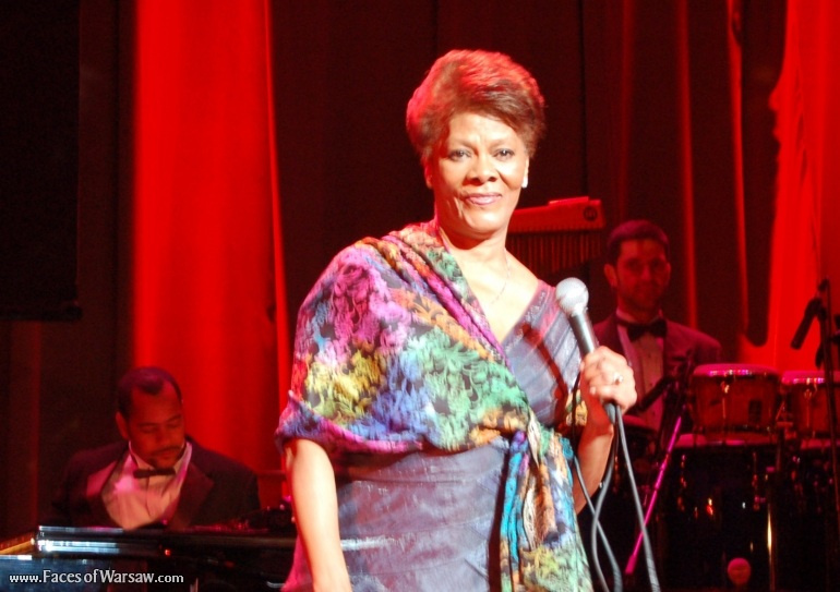 Faces of Warsaw - Dionne Warwick concert at the Congress Hall