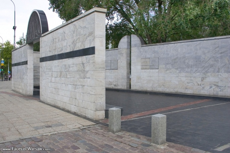 Faces of Warsaw - Umschlagplatz