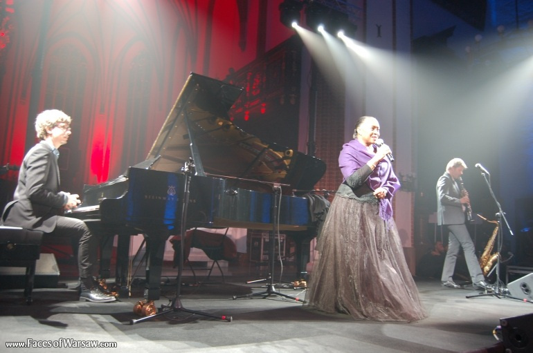 Faces of Warsaw - Barbara Hendricks Christmas Concert in St. John's Cathedral