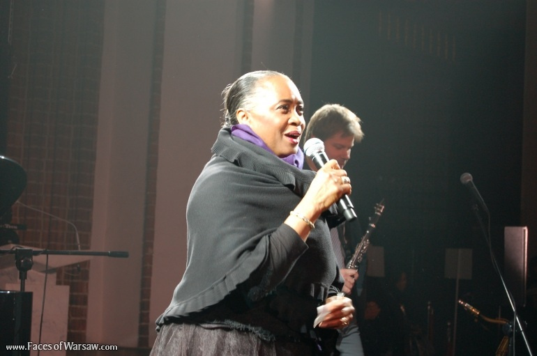 Faces of Warsaw - Barbara Hendricks Christmas Concert in St. John's Cathedral