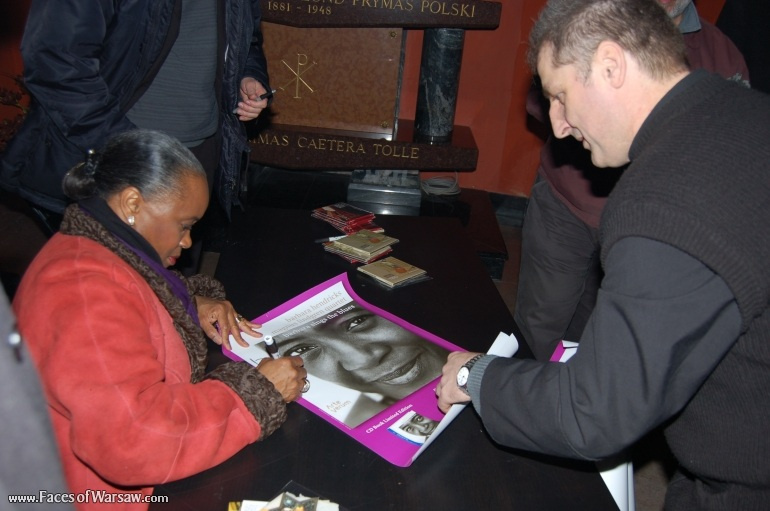 Faces of Warsaw - Barbara Hendricks Christmas Concert in St. John's Cathedral