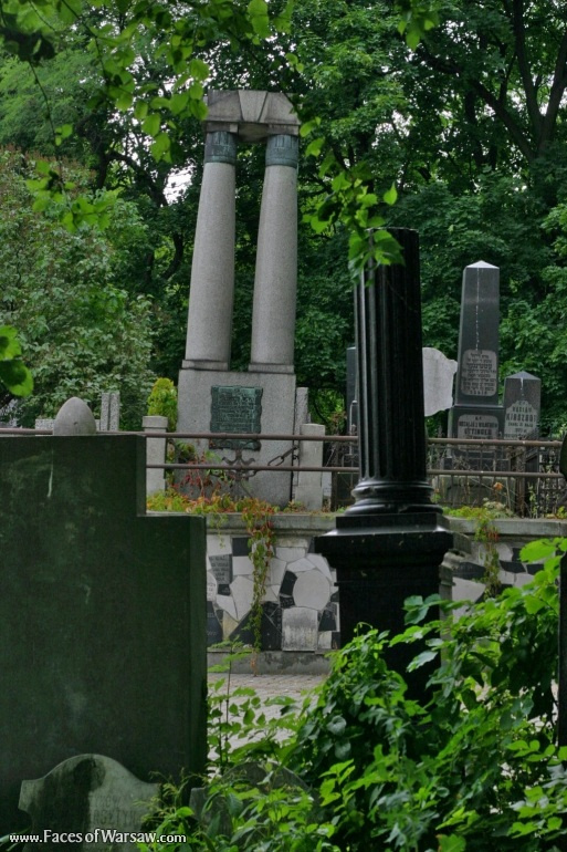 Faces of Warsaw - Jewish Cemetery
