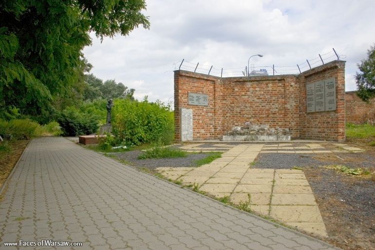 Faces of Warsaw - Jewish Cemetery