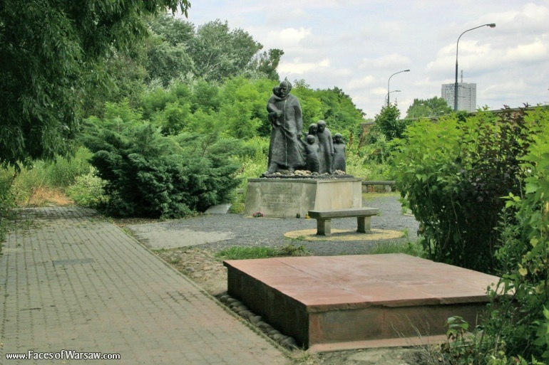 Faces of Warsaw - Jewish Cemetery