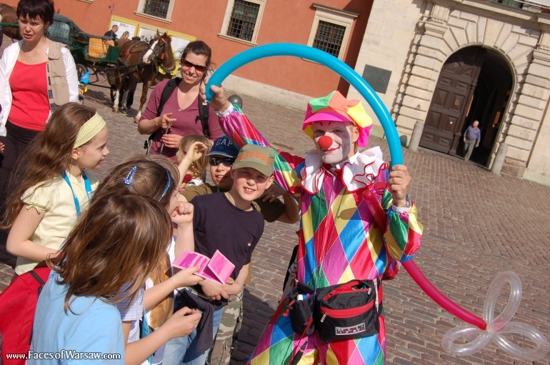Faces of Warsaw - Castle Square