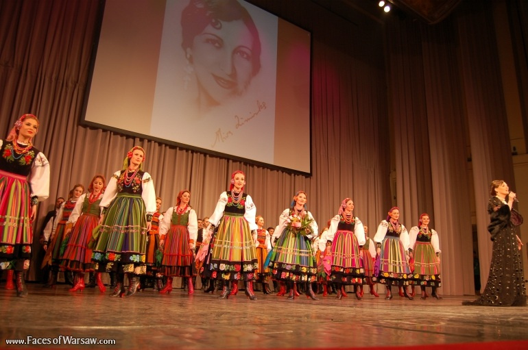 Faces of Warsaw - "Mazowsze" to memory of Mira Zimińska-Sygietyńska