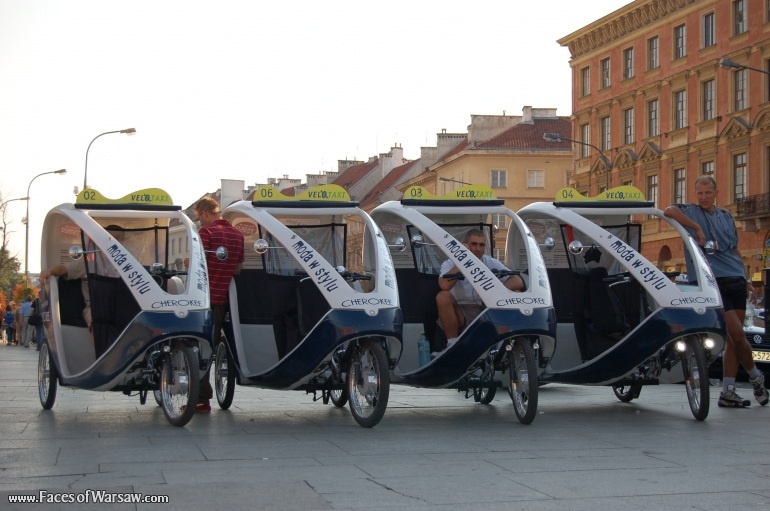 Faces of Warsaw - Castle Square