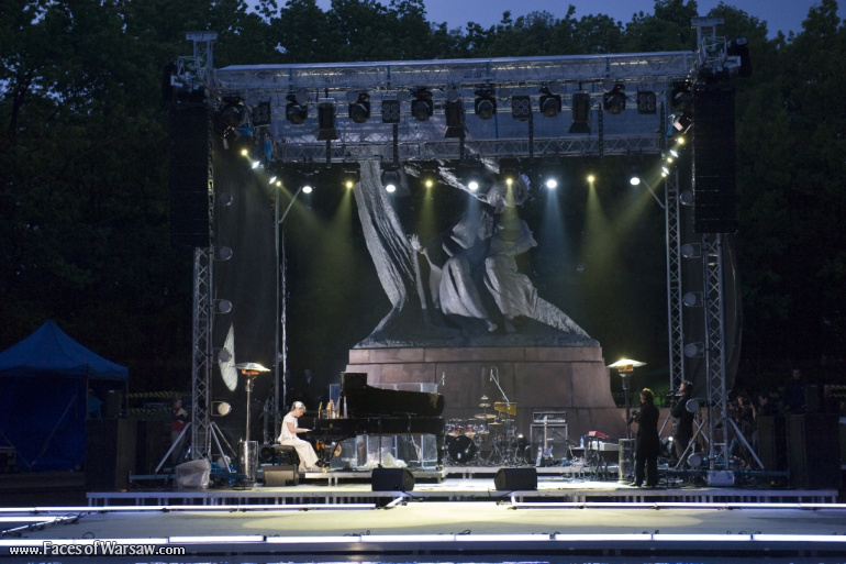 Faces of Warsaw - Chopin in classic, jazz and rock style