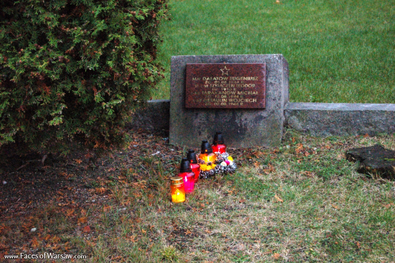 Faces of Warsaw - Soviet Army Soldiers' Cemetery - Mausoleum, All Saints 2009