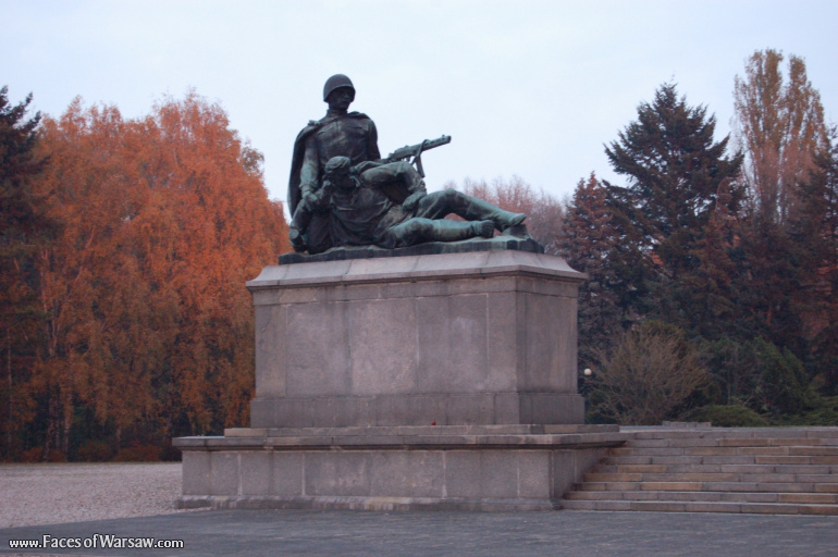Faces of Warsaw - Soviet Army Soldiers' Cemetery - Mausoleum, All Saints 2009