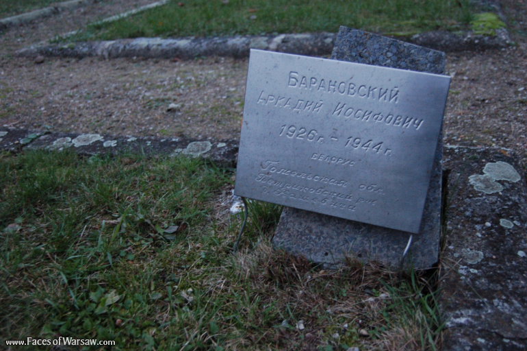 Faces of Warsaw - Soviet Army Soldiers' Cemetery - Mausoleum, All Saints 2009