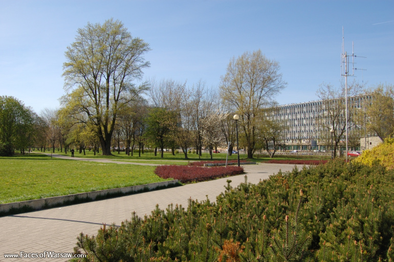 Faces of Warsaw - Mokotów Field, Spring 2009