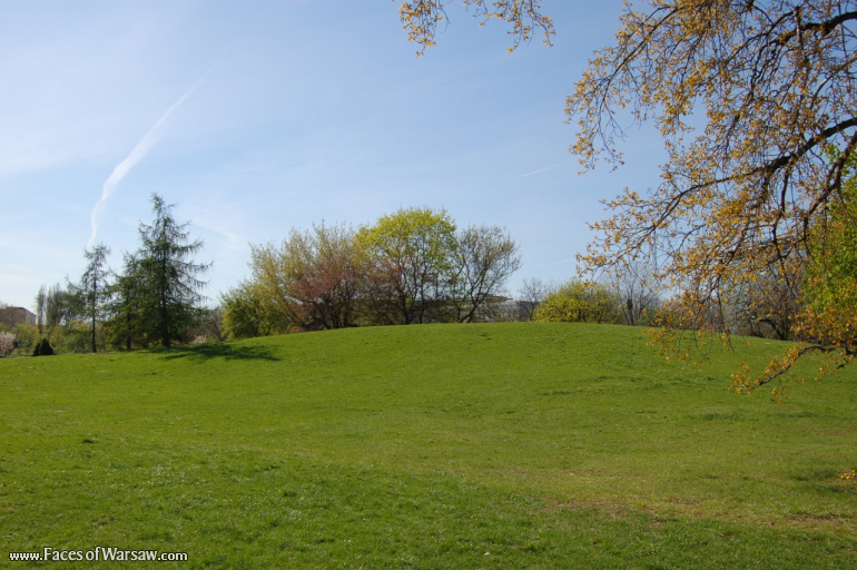 Faces of Warsaw - Mokotów Field, Spring 2009
