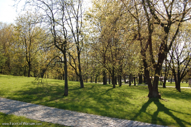 Faces of Warsaw - Mokotów Field, Spring 2009