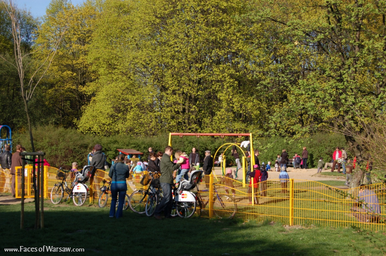 Faces of Warsaw - Mokotów Field, Spring 2009