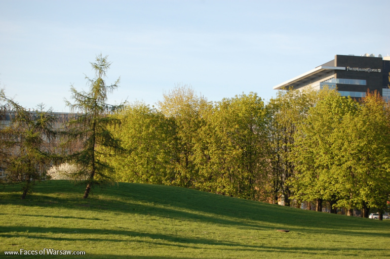 Faces of Warsaw - Mokotów Field, Spring 2009