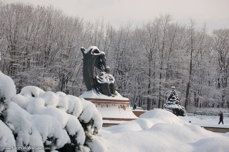 Faces of Warsaw - Chopin Monument in Winter