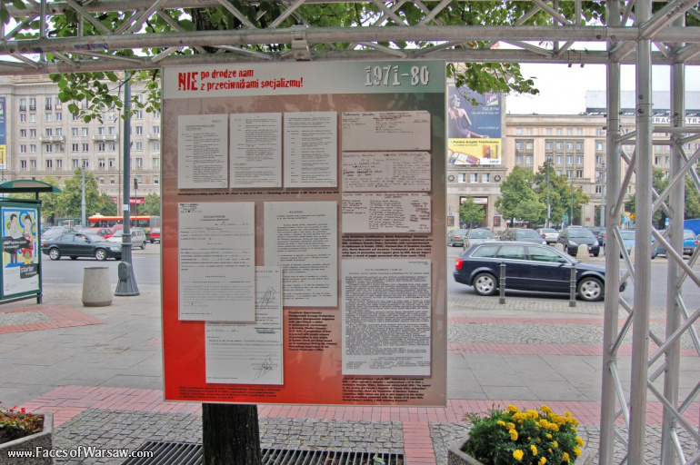 Faces of Warsaw - "We go separate ways with the oponents of socialism!", Konstytucji Square, 2009
