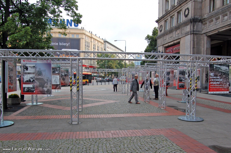 Faces of Warsaw - "We go separate ways with the oponents of socialism!", Konstytucji Square, 2009