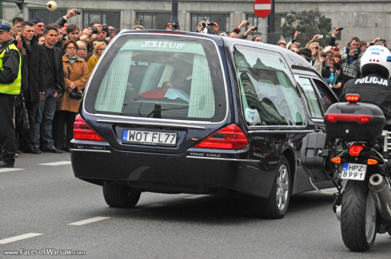 Faces of Warsaw - National mourning after government plane crash near Smolensk