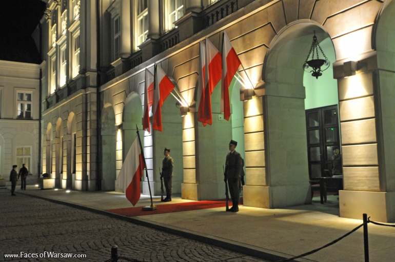 Faces of Warsaw - National mourning after government plane crash near Smolensk