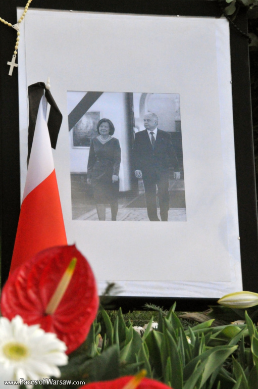 Faces of Warsaw - National mourning after government plane crash near Smolensk