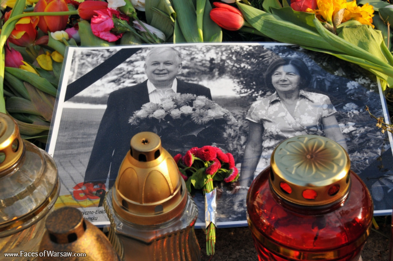 Faces of Warsaw - National mourning after government plane crash near Smolensk