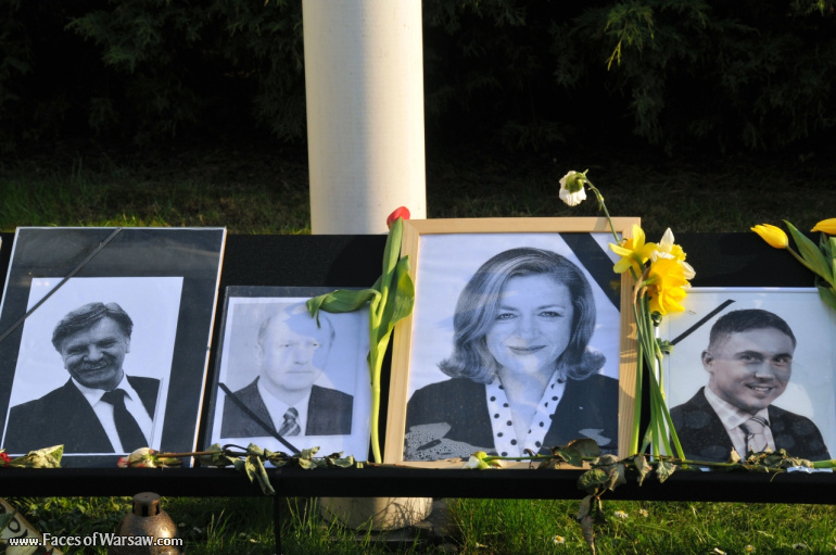 Faces of Warsaw - National mourning after government plane crash near Smolensk