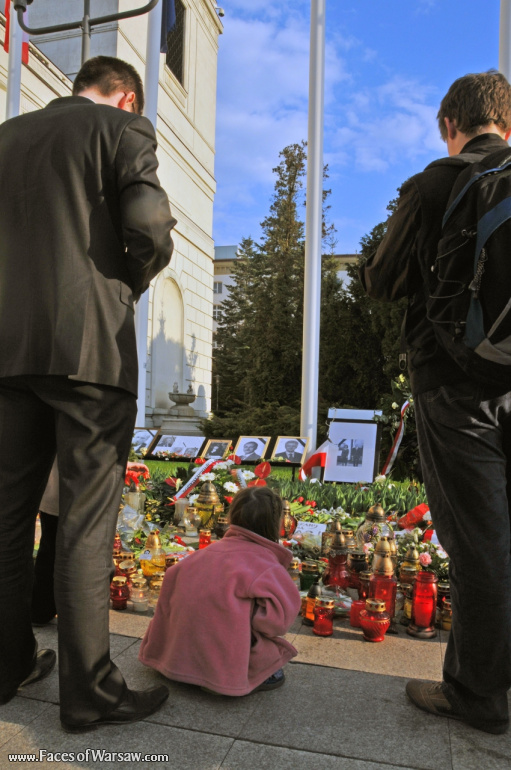 Faces of Warsaw - National mourning after government plane crash near Smolensk