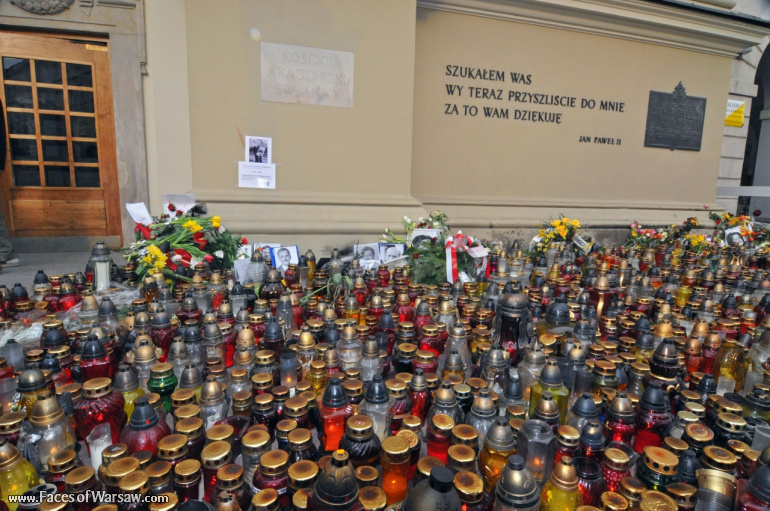 Faces of Warsaw - National mourning after government plane crash near Smolensk