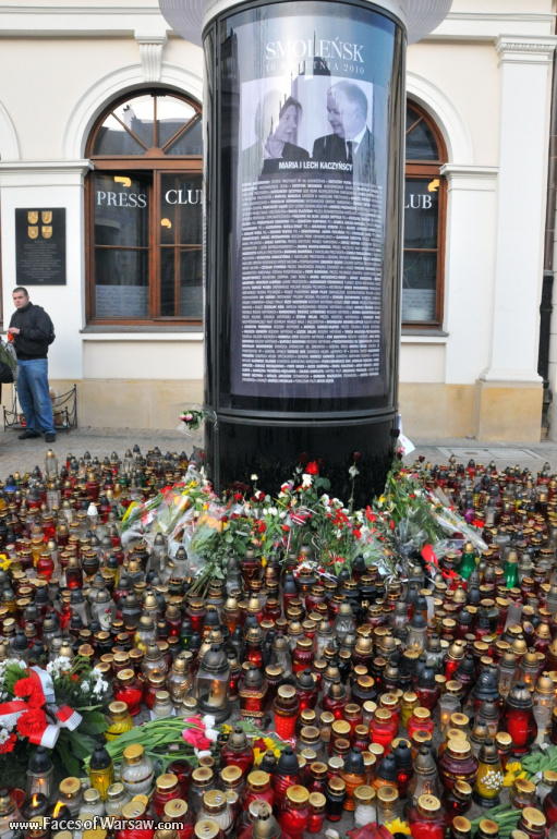 Faces of Warsaw - National mourning after government plane crash near Smolensk