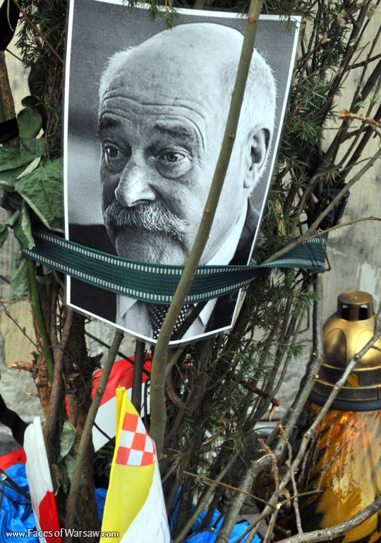 Faces of Warsaw - National mourning after government plane crash near Smolensk