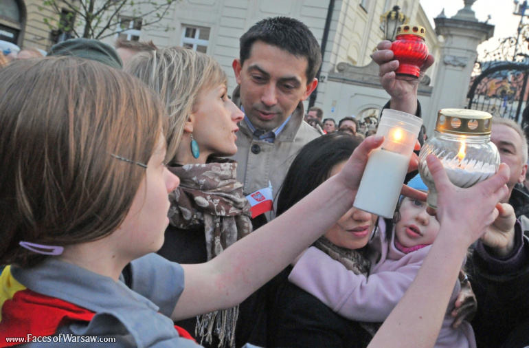 Faces of Warsaw - National mourning after government plane crash near Smolensk