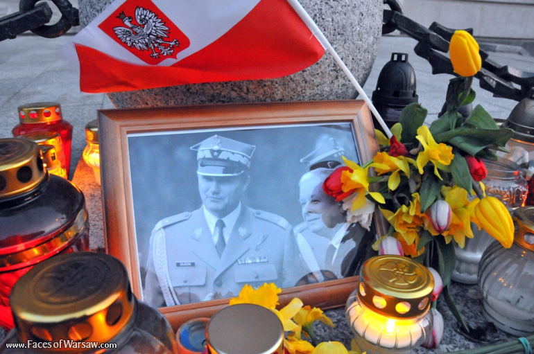 Faces of Warsaw - National mourning after government plane crash near Smolensk