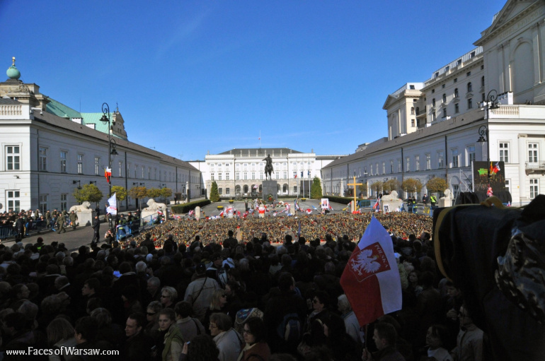 Faces of Warsaw - National mourning after government plane crash near Smolensk