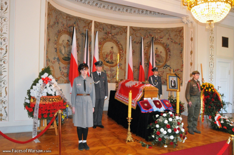 Faces of Warsaw - National mourning after government plane crash near Smolensk